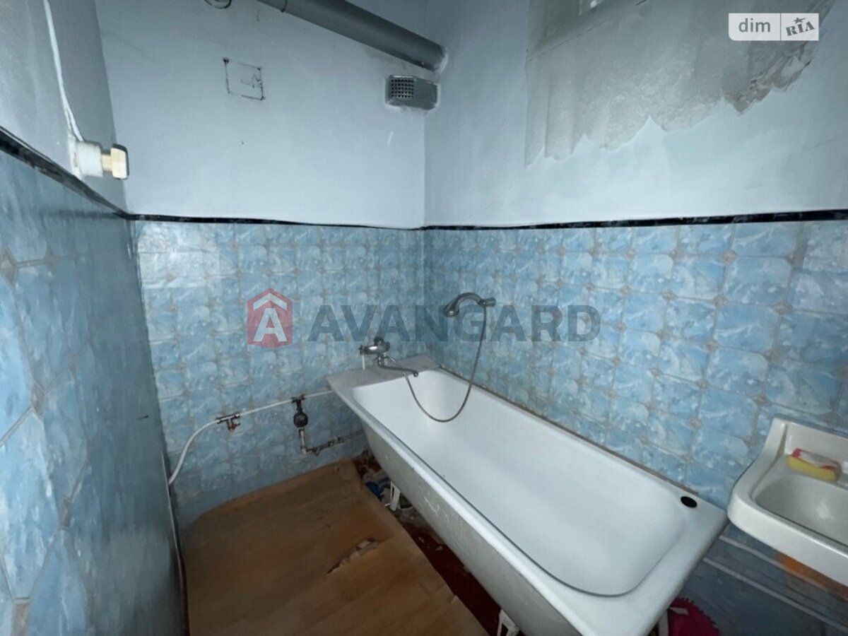 3 ����. ��������, 61/38/6 ��. �., 2/2 ���� ���� 7