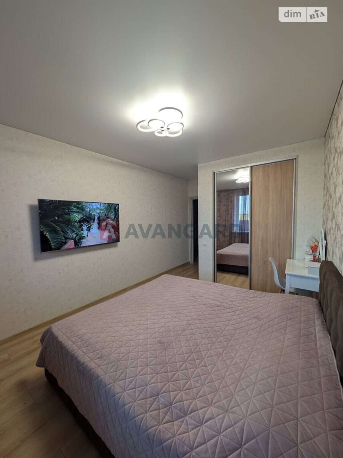 2 ��. ��������, 80/-/20 ��. �., 4/10 ������ ���� 5