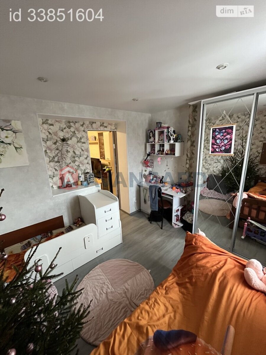 3 ����. ��������, 70/35/13 ��. �., 2/2 ���� ���� 11