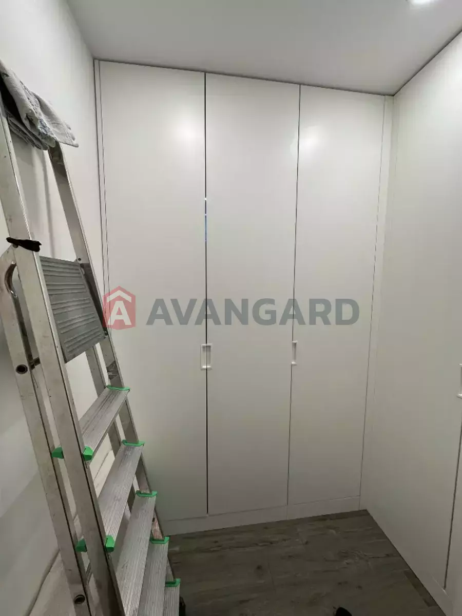 2 ��. ��������, 57/32/17 ��. �., 6/12 ������ ���� 17