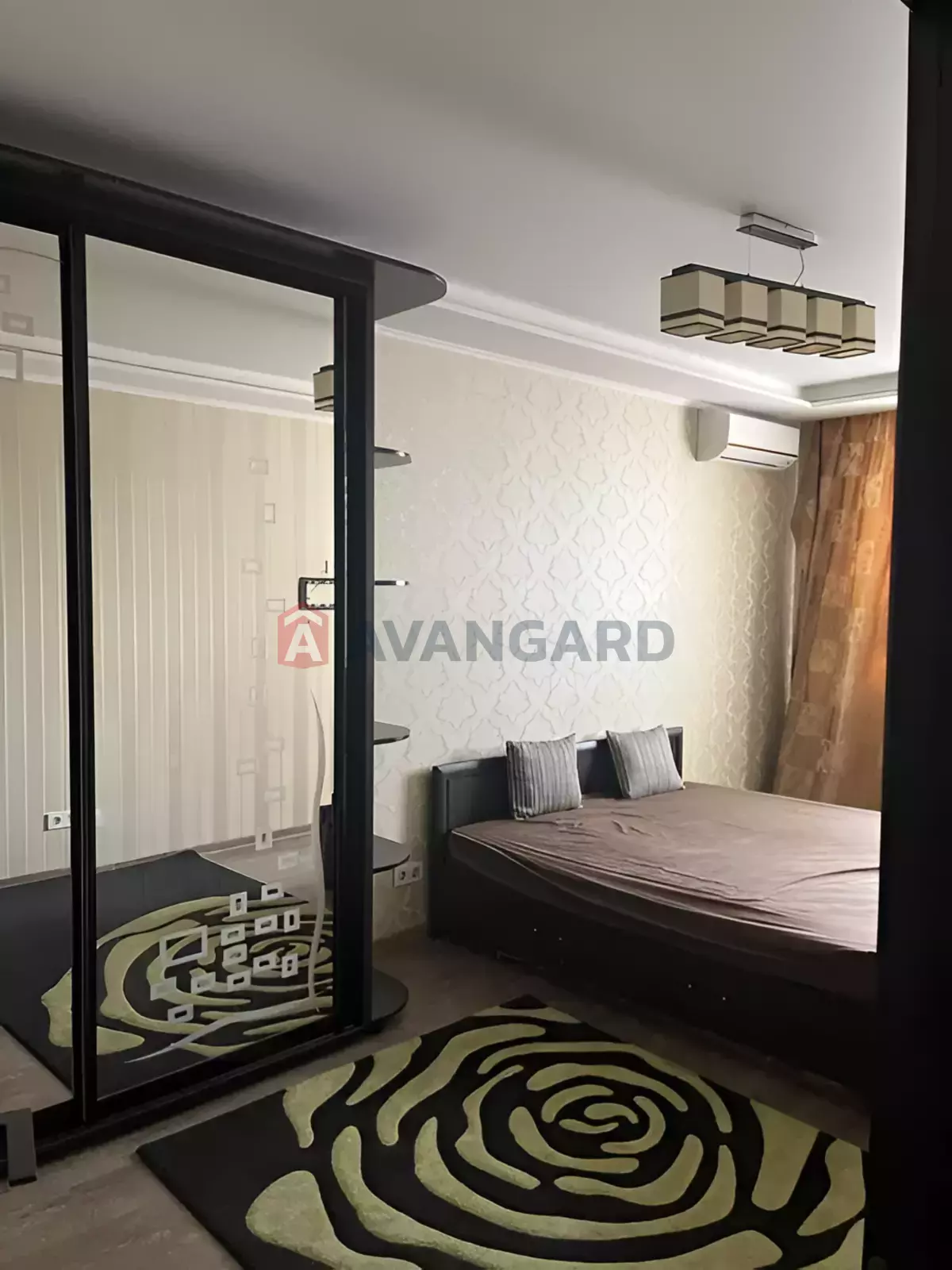 1 ��. ��������, 41/-/10 ��. �., 12/23 ������ ���� 8