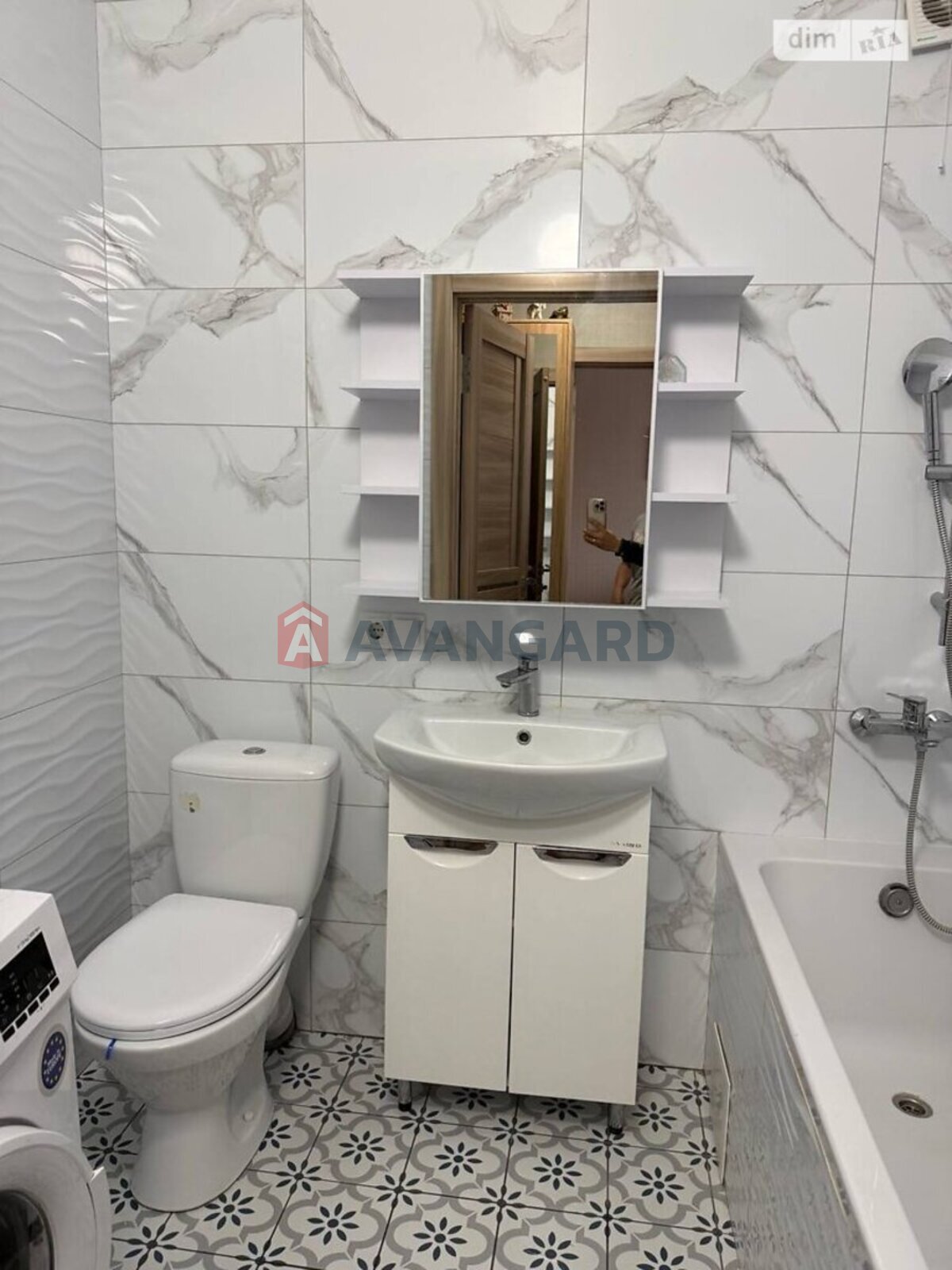 1 ��. ��������, 41/-/15 ��. �., 6/10 ������ ���� 2