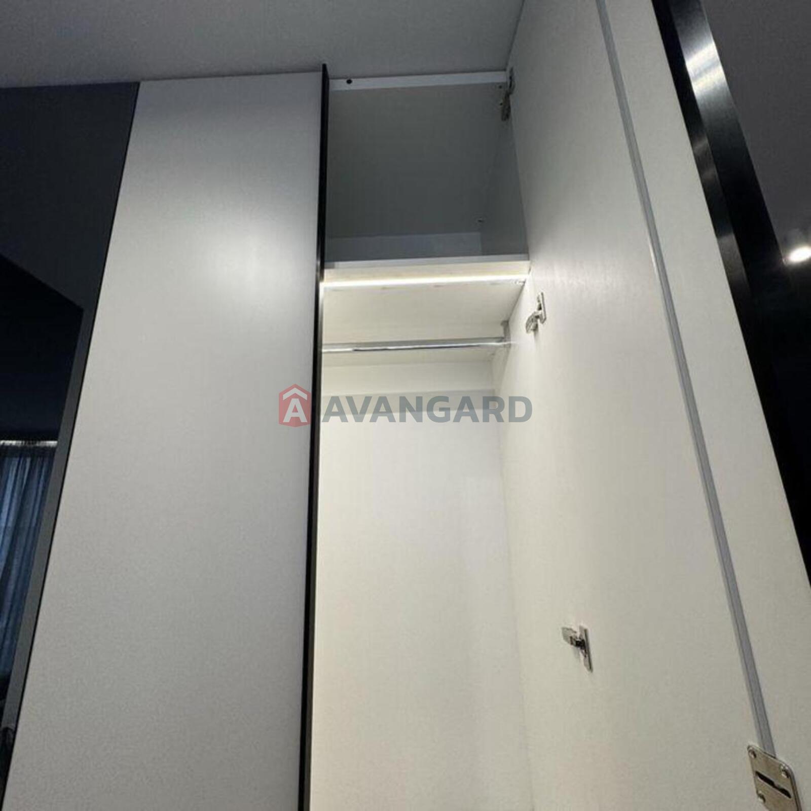 2 ��. ��������, 71/-/20 ��. �., 5/15 ������ ���� 17