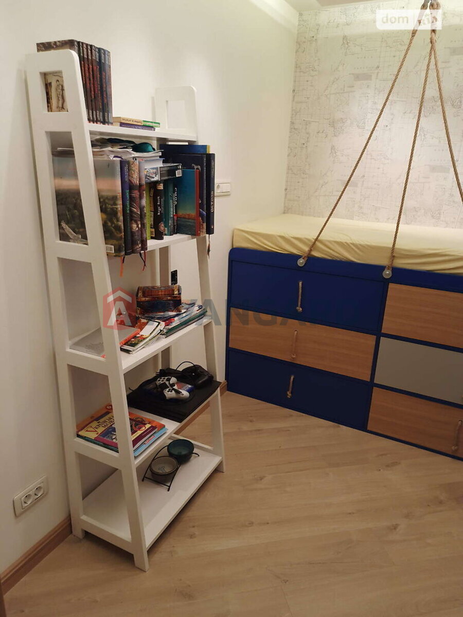 3 ��. ��������, 49/-/- ��. �., 3/4 ������ ���� 8