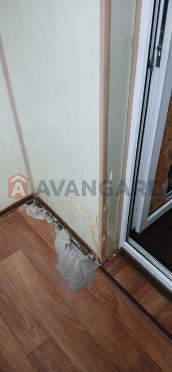 4 ����. ��������, 86/-/15 ��. �., 5/9 ���� ���� 12