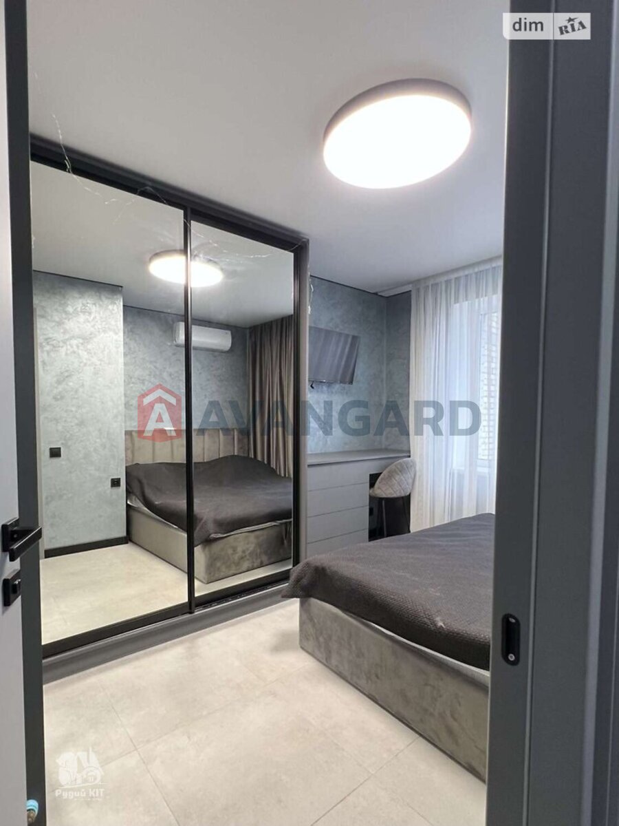 1 ��. ��������, 21/11/4 ��. �., 9/9 ������ ���� 5