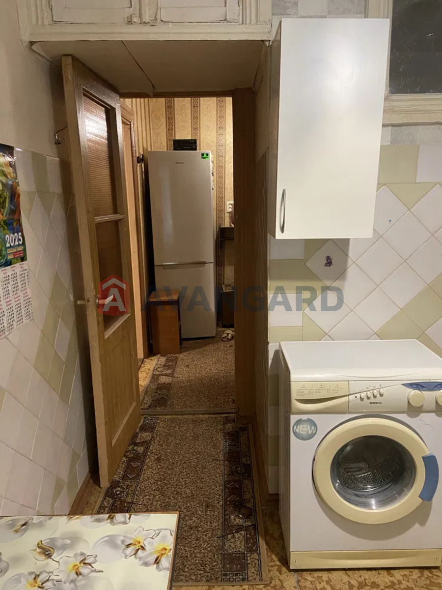 2 ��. ��������, 42,6/27,5/6,7 ��. �., 1/5 ������ ���� 6