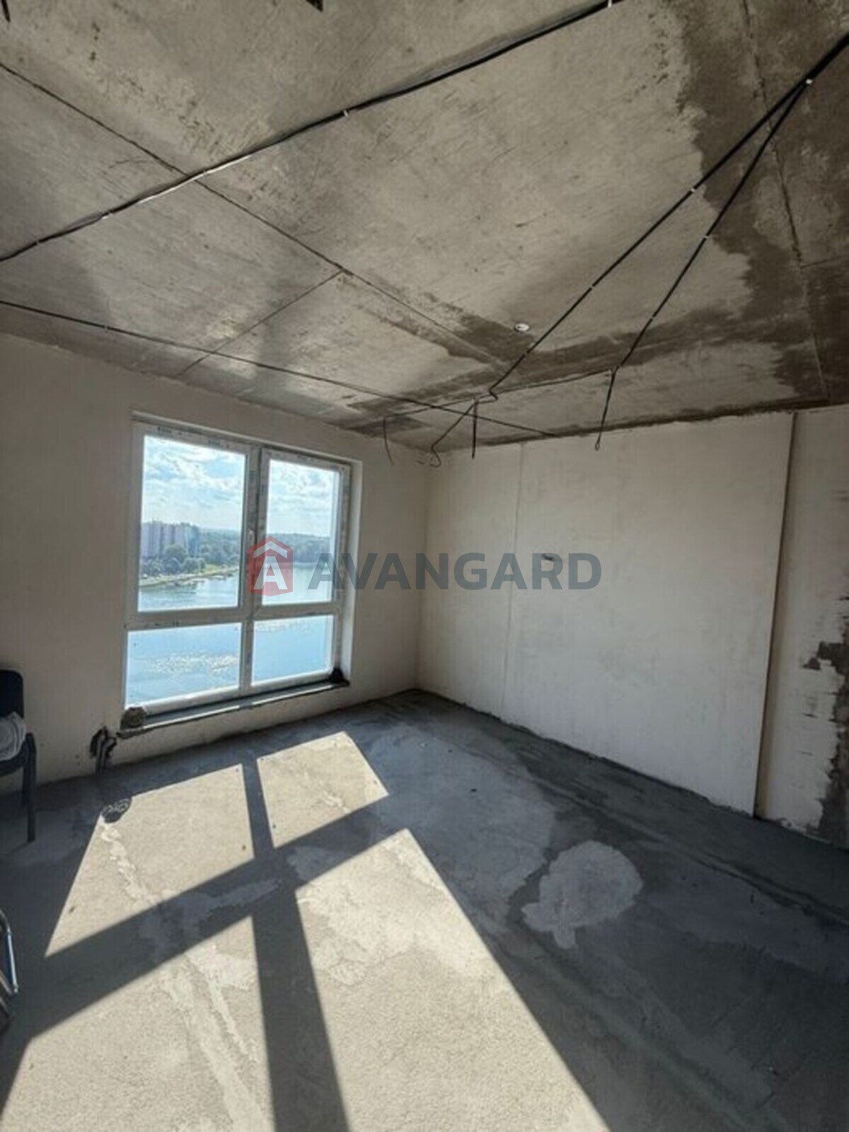 4 ��. ��������, 197/-/16 ��. �., 13/18 ������ ���� 16