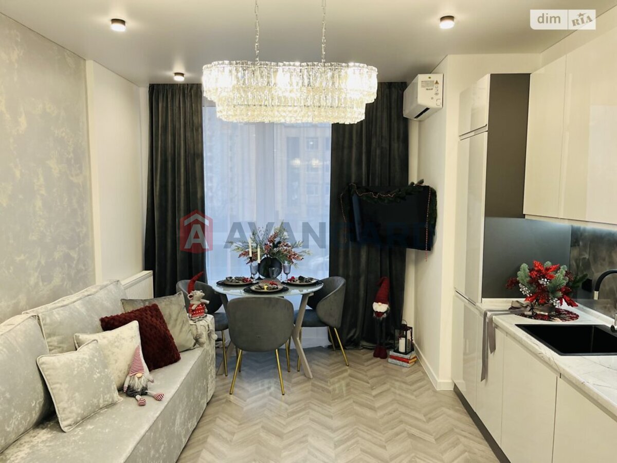 1 ����. ��������, 42/13/24 ��. �., 2/18 ���� ���� 14