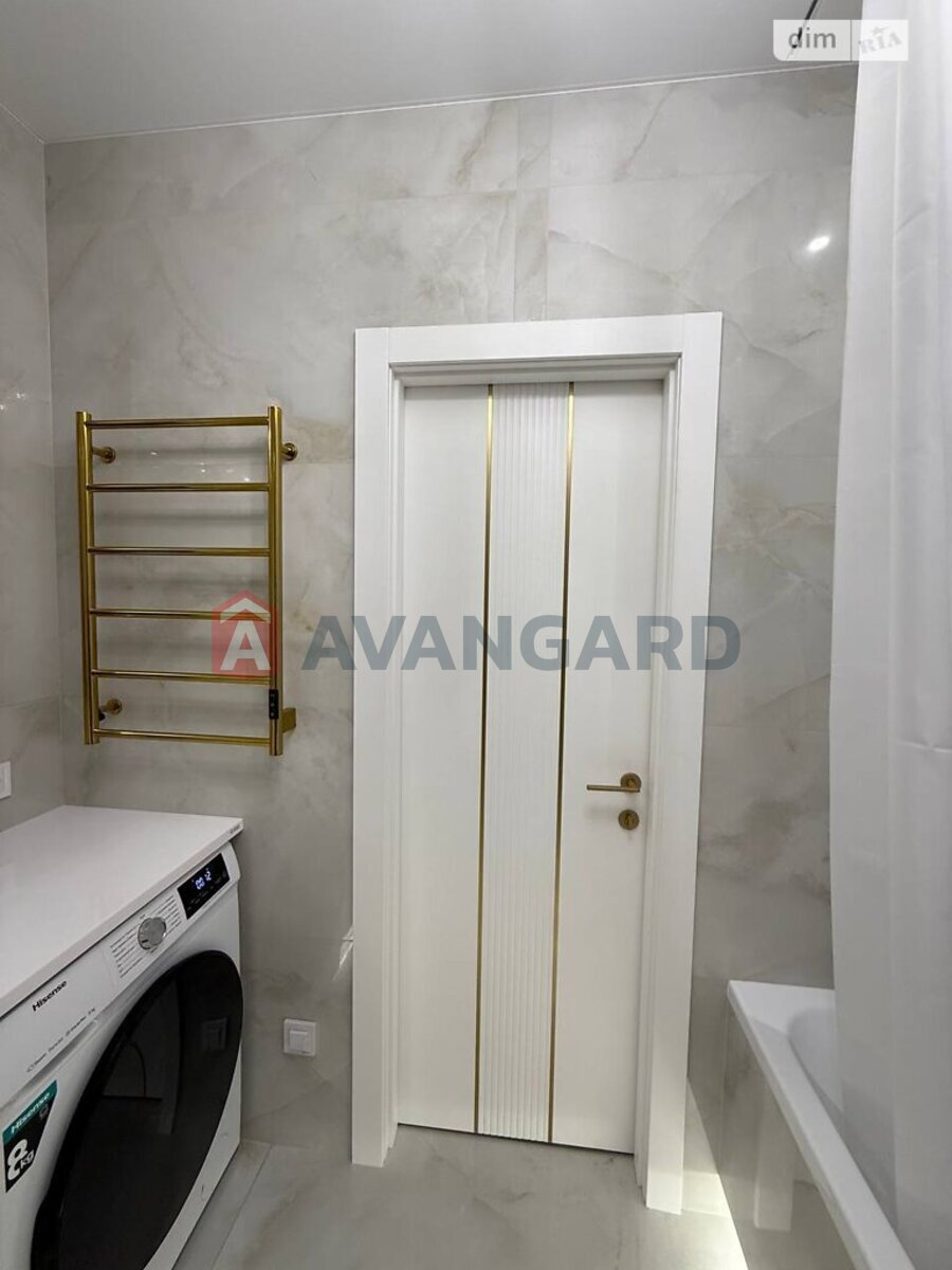 1 ����. ��������, 46/-/- ��. �., 7/10 ���� ���� 8