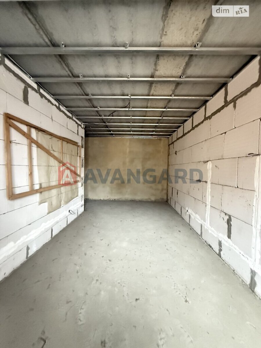 2 ��. ��������, 68/38/15 ��. �., 3/13 ������ ���� 16