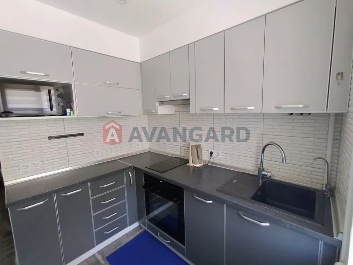 2 ����. ��������, 45/-/6 ��. �., 4/5 ���� ���� 8