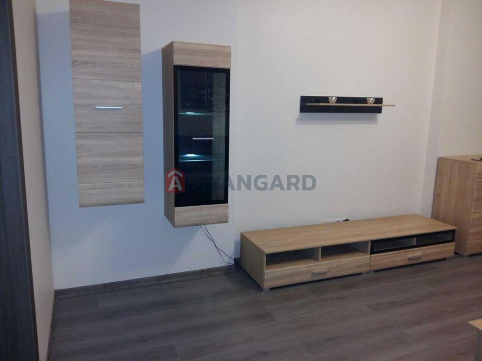 2 ��. ��������, 76/-/76 ��. �., 9/26 ������ ���� 5