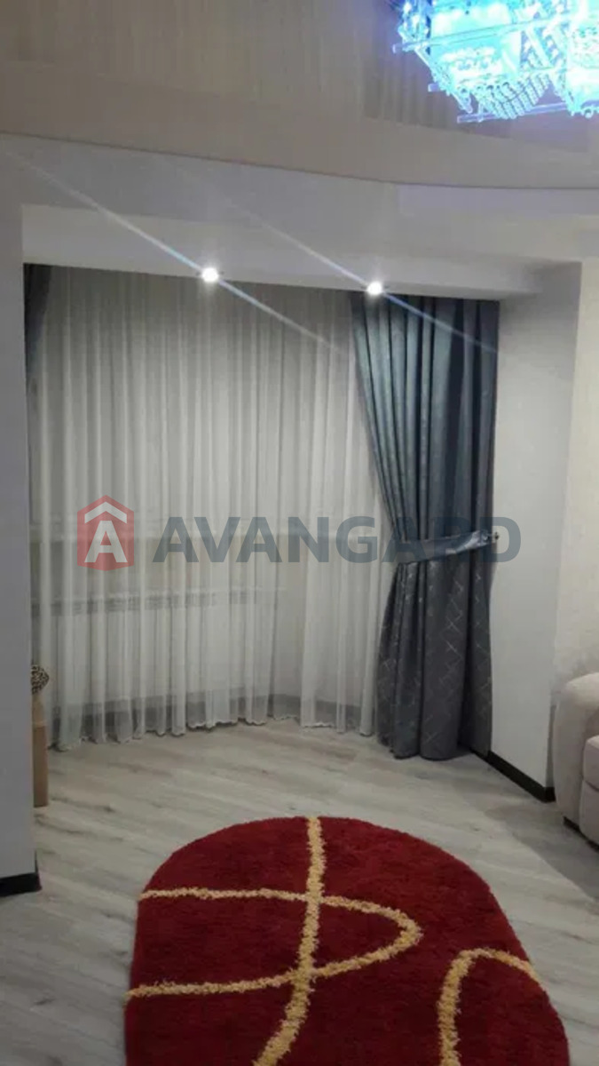 4 ��. ��������, 108/-/37 ��. �., 6/8 ������ ���� 19