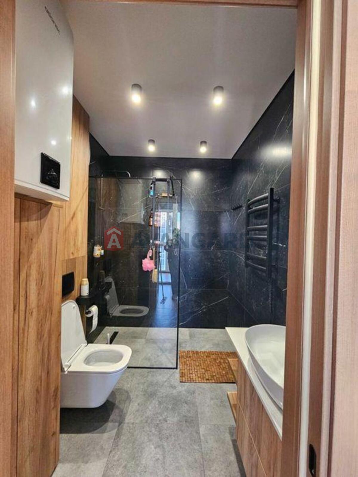 3 ��. ��������, 84/-/6 ��. �., 14/25 ������ ���� 12