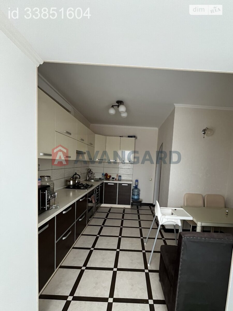 3 ����. ��������, 70/35/13 ��. �., 2/2 ���� ���� 24