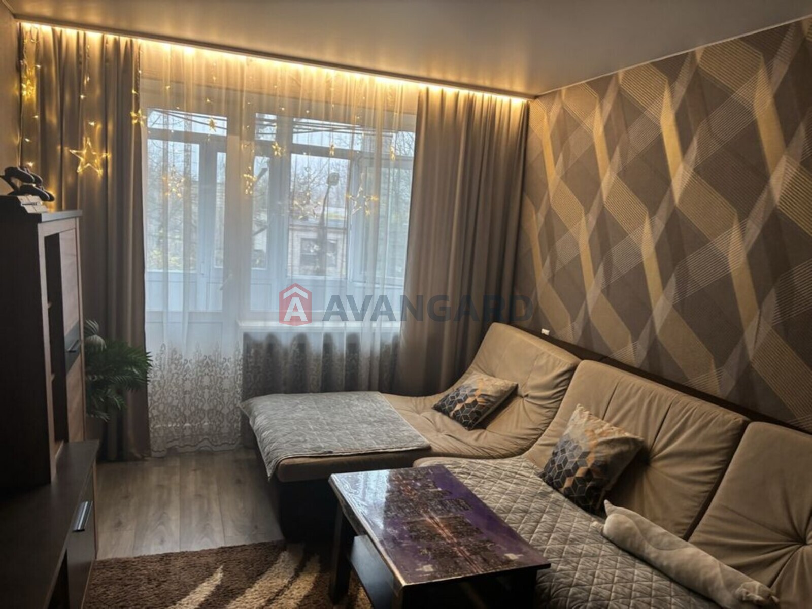 3 . , 70/-/7 . ., 3/9   1