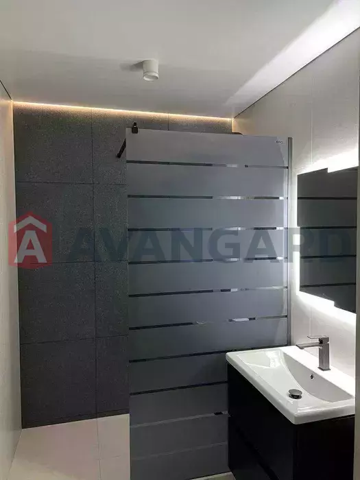 1 ��. ��������, 50/-/15 ��. �., 9/10 ������ ���� 1