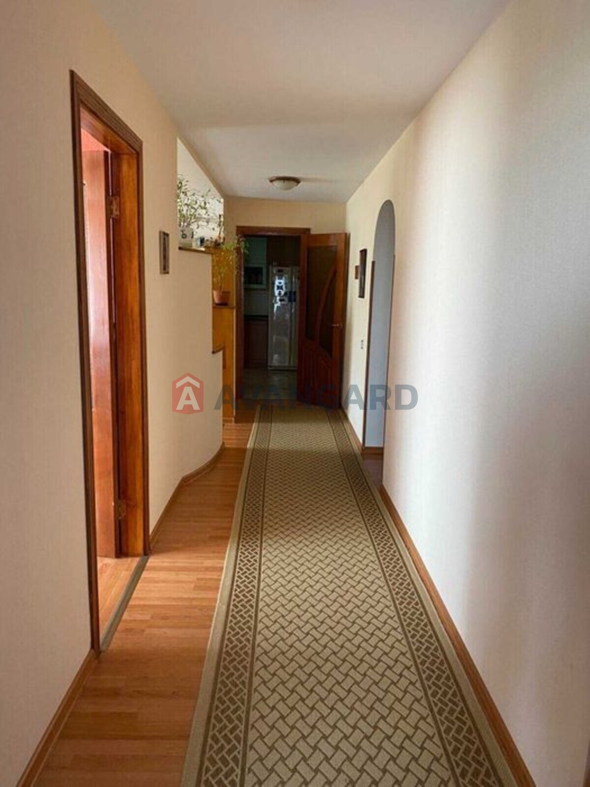 3 ��. ��������, 102/-/18 ��. �., 8/10 ������ ���� 6