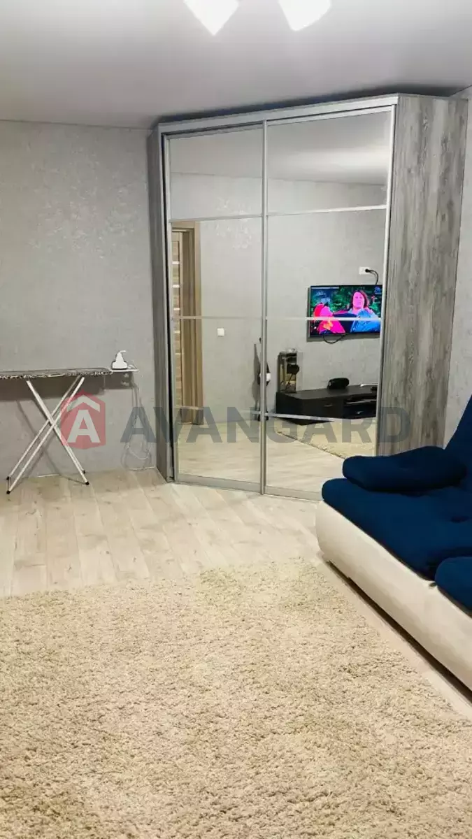 1 ��. ��������, 38/18/8 ��. �., 9/9 ������ ���� 25