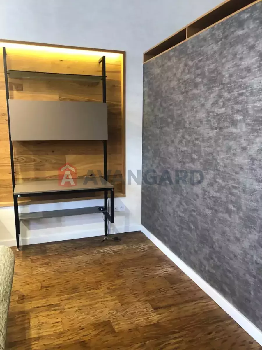 2 ��. ��������, 97/-/- ��. �., 3/5 ������ ���� 6