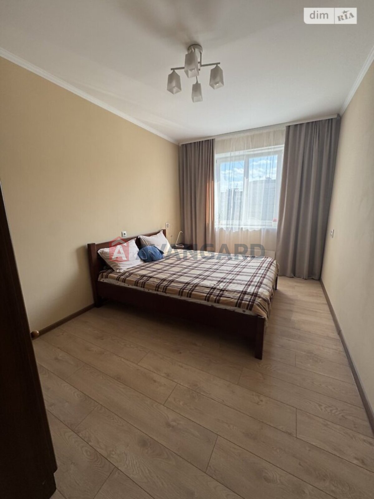 2 ����. ��������, 54/-/- ��. �., 7/9 ���� ���� 5