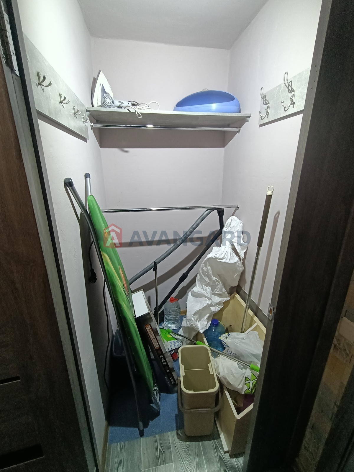 2 ��. ��������, 50/-/9 ��. �., 4/9 ������ ���� 10