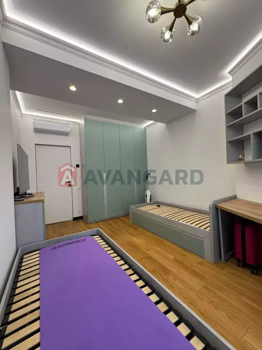 3 ��. ��������, 64/-/- ��. �., 6/13 ������ ���� 12