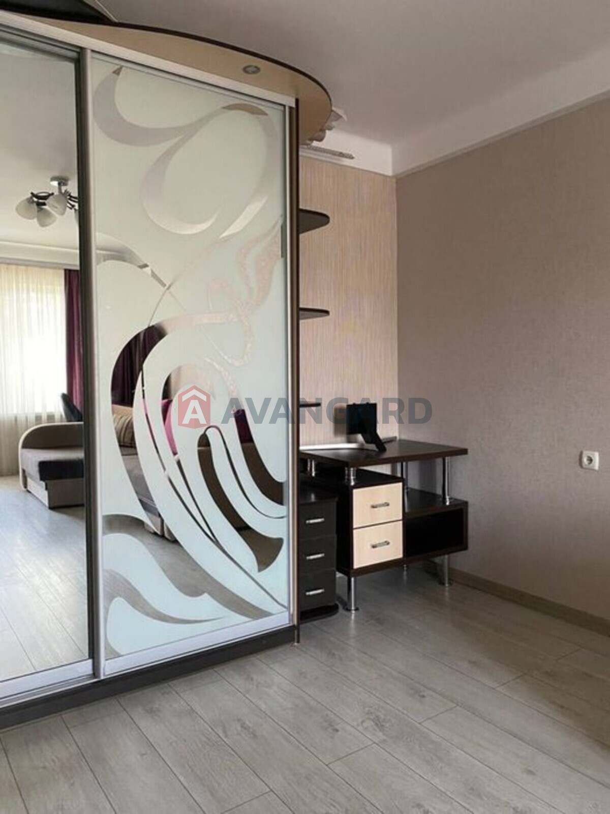 1 ��. ��������, 33/-/7 ��. �., 3/9 ������ ���� 5