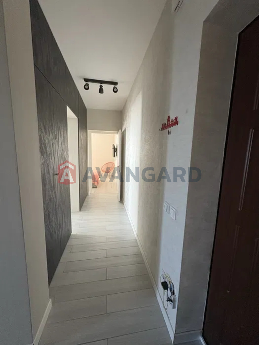 3 ��. ��������, 72/-/10 ��. �., 24/33 ������ ���� 20