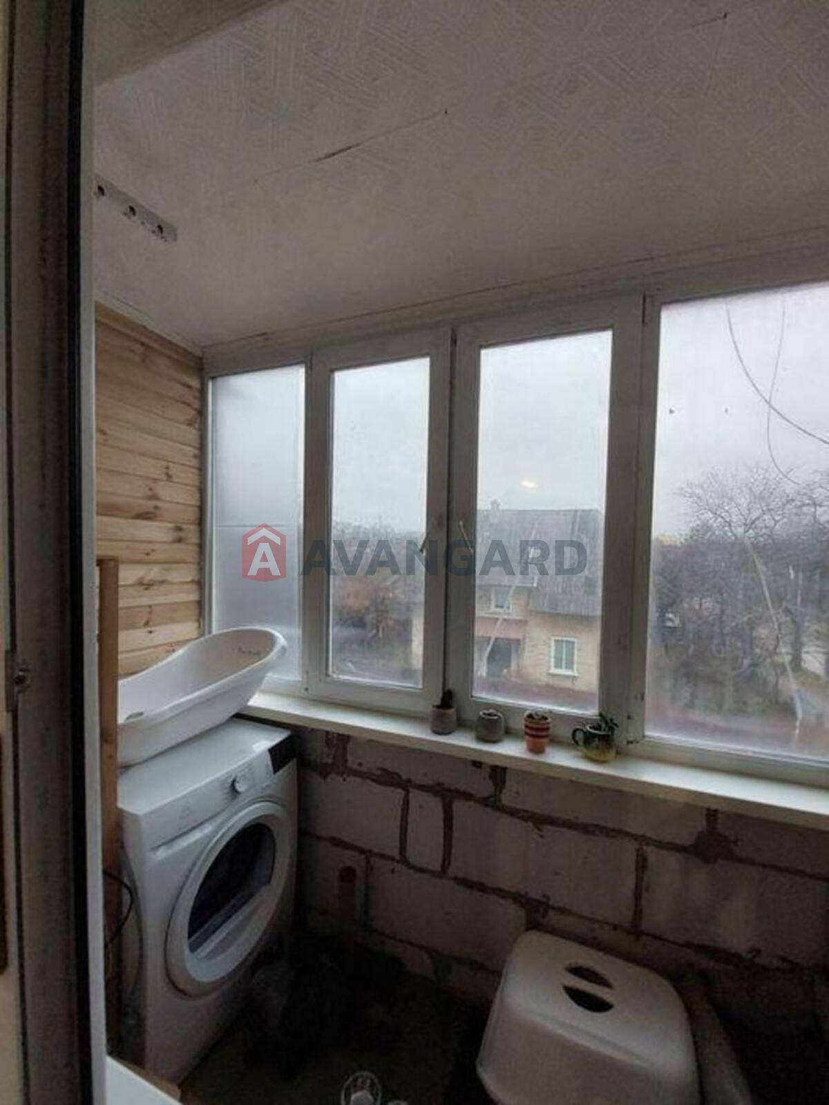 3 ��. ��������, 65/-/11 ��. �., 2/9 ������ ���� 19