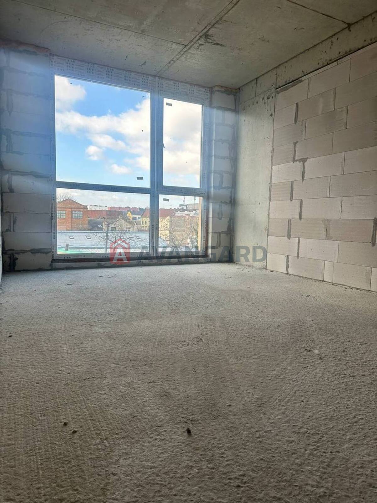 1 ��. ��������, 40/17/14 ��. �., 3/6 ������ ���� 9