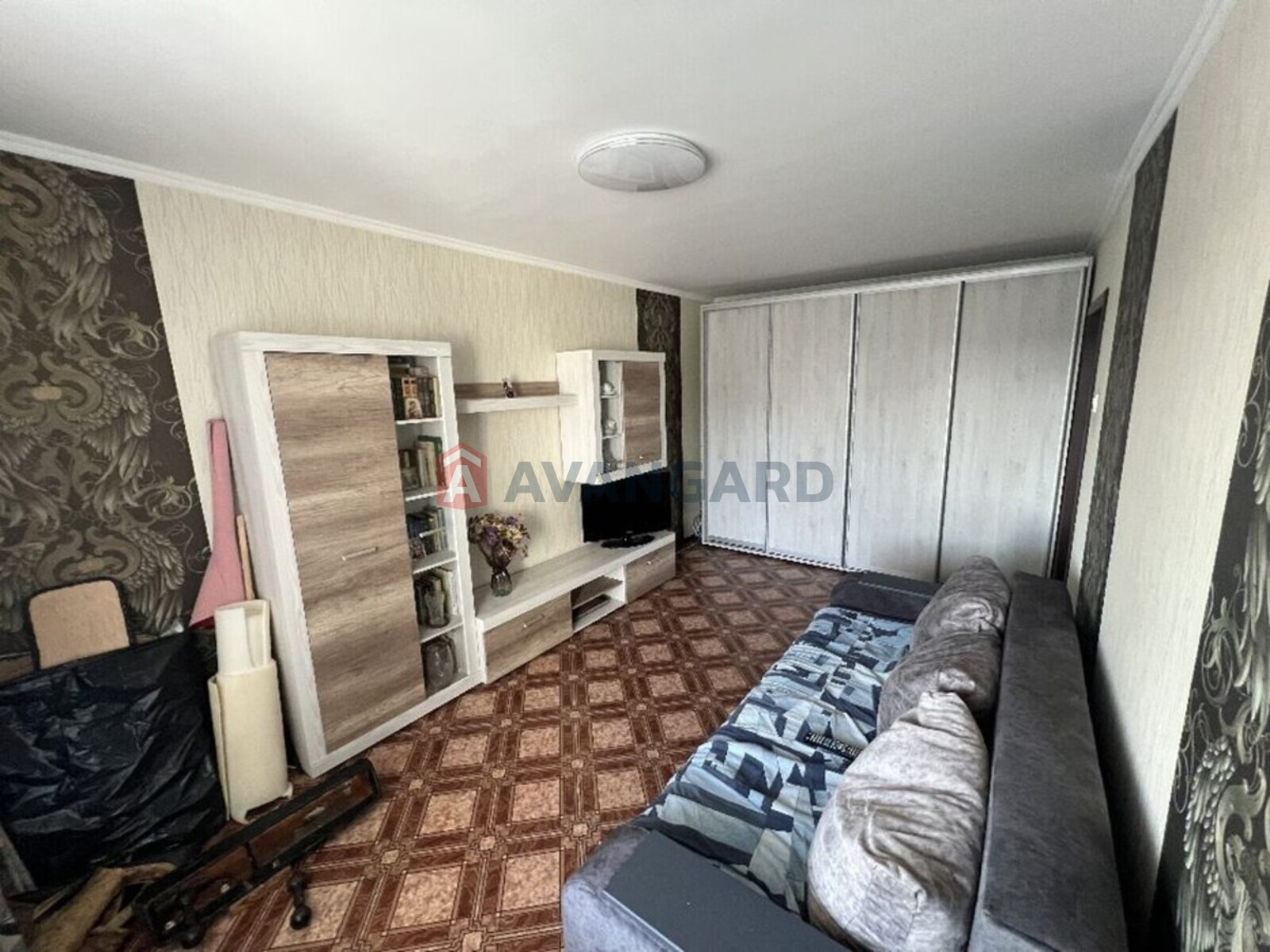 2 ��. ��������, 51/-/8 ��. �., 3/9 ������ ���� 3