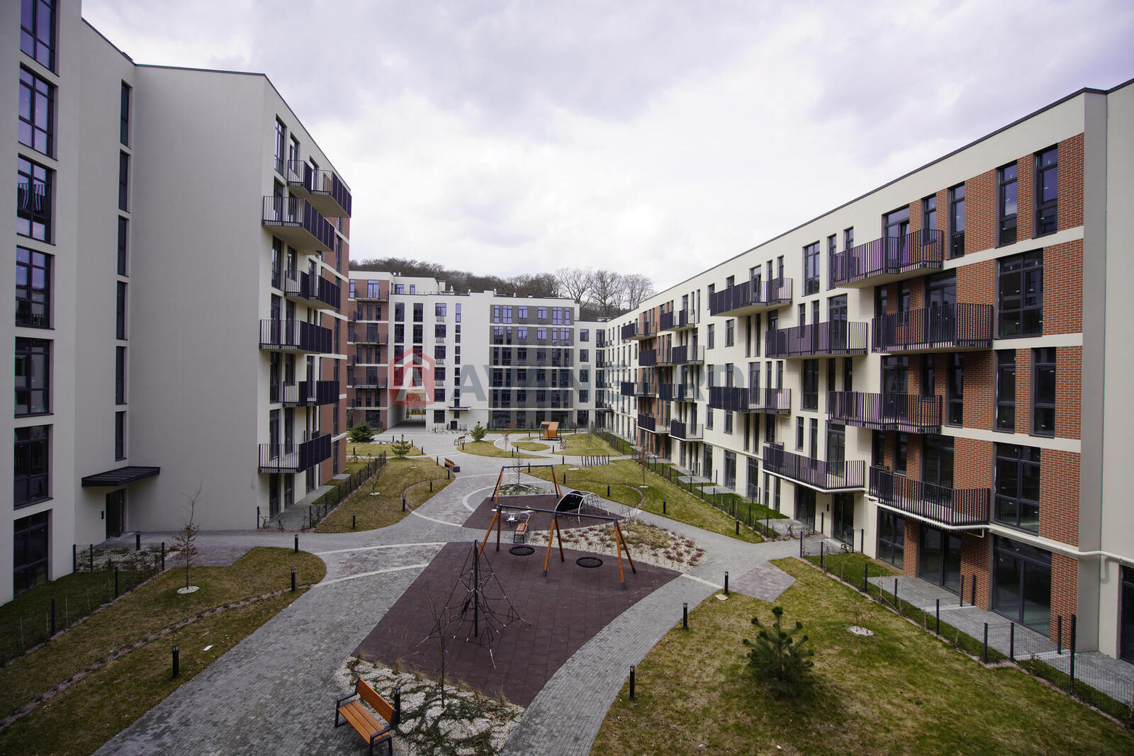 2 ��. ��������, 64.7/23.7/22.7 ��. �., 7/8 ������ ���� 6