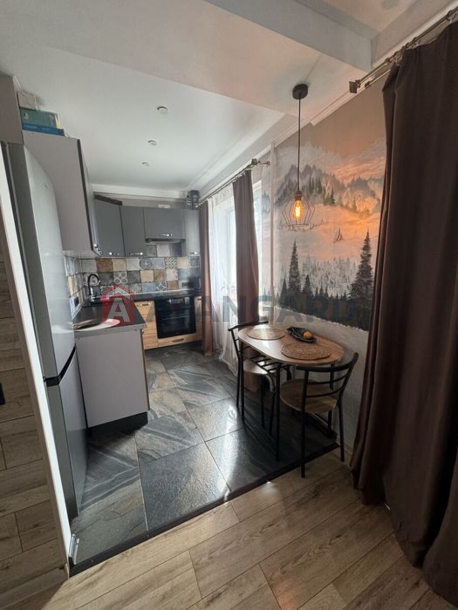 2 ��. ��������, 44/-/5 ��. �., 2/6 ������ ���� 4