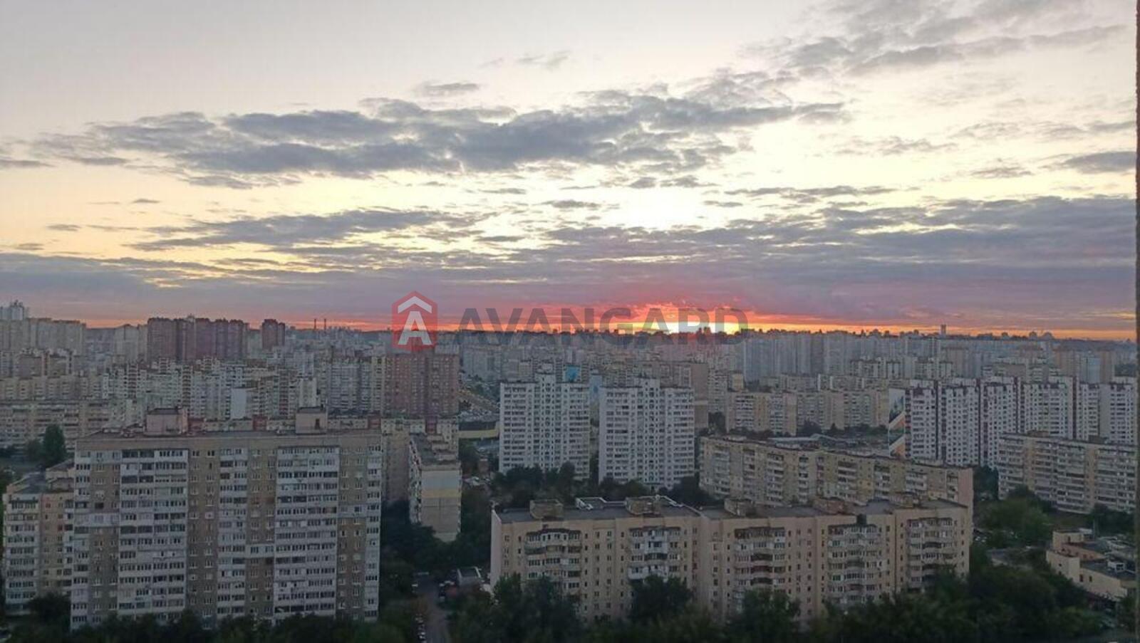 1 ��. ��������, 38/-/12 ��. �., 24/24 ������ ���� 8