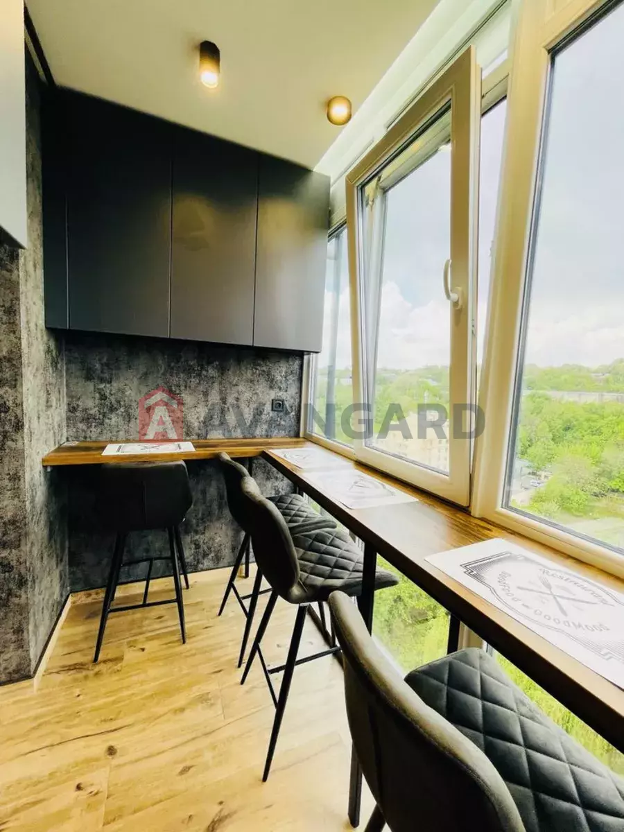 2 ��. ��������, 50/-/18 ��. �., 6/12 ������ ���� 10