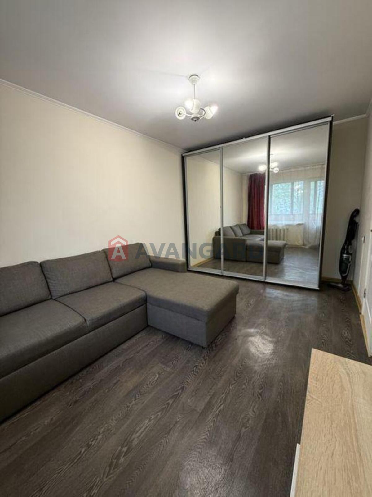 1 ��. ��������, 28/-/6 ��. �., 3/9 ������ ���� 2