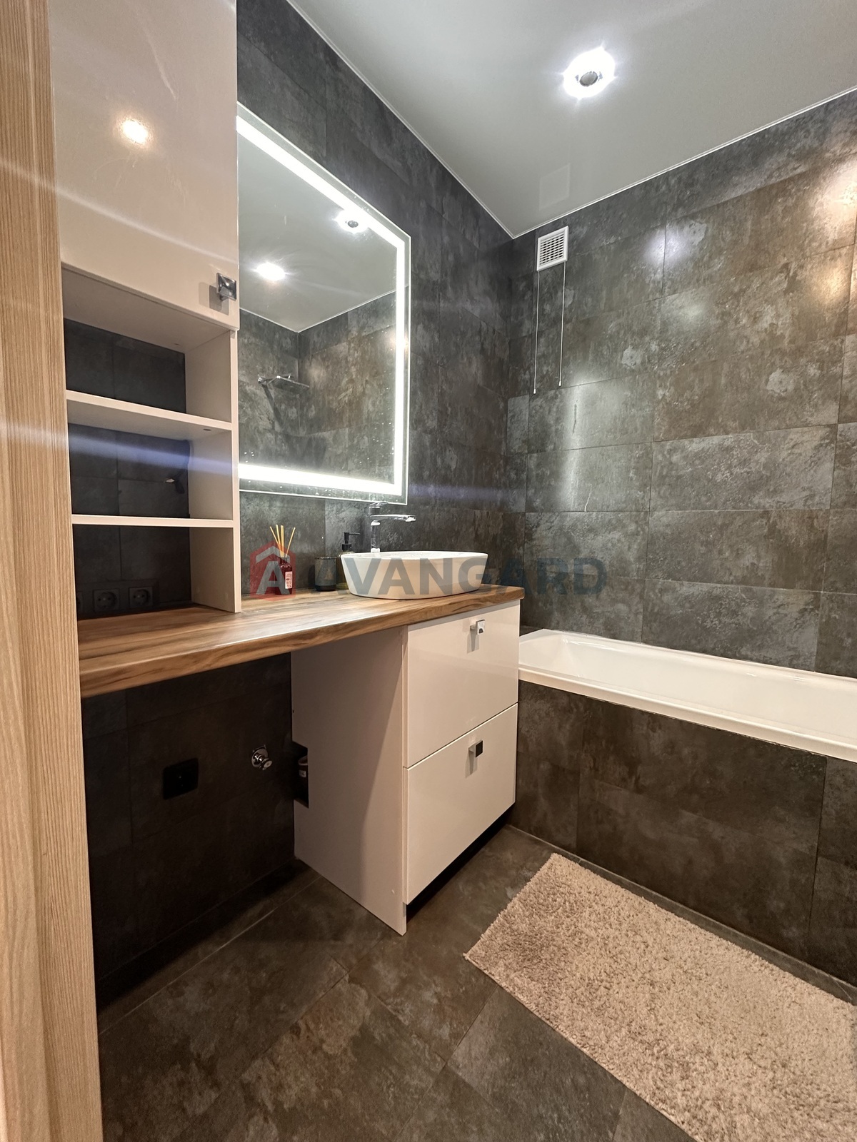 1 ��. ��������, 41/-/15 ��. �., 10/10 ������ ���� 6