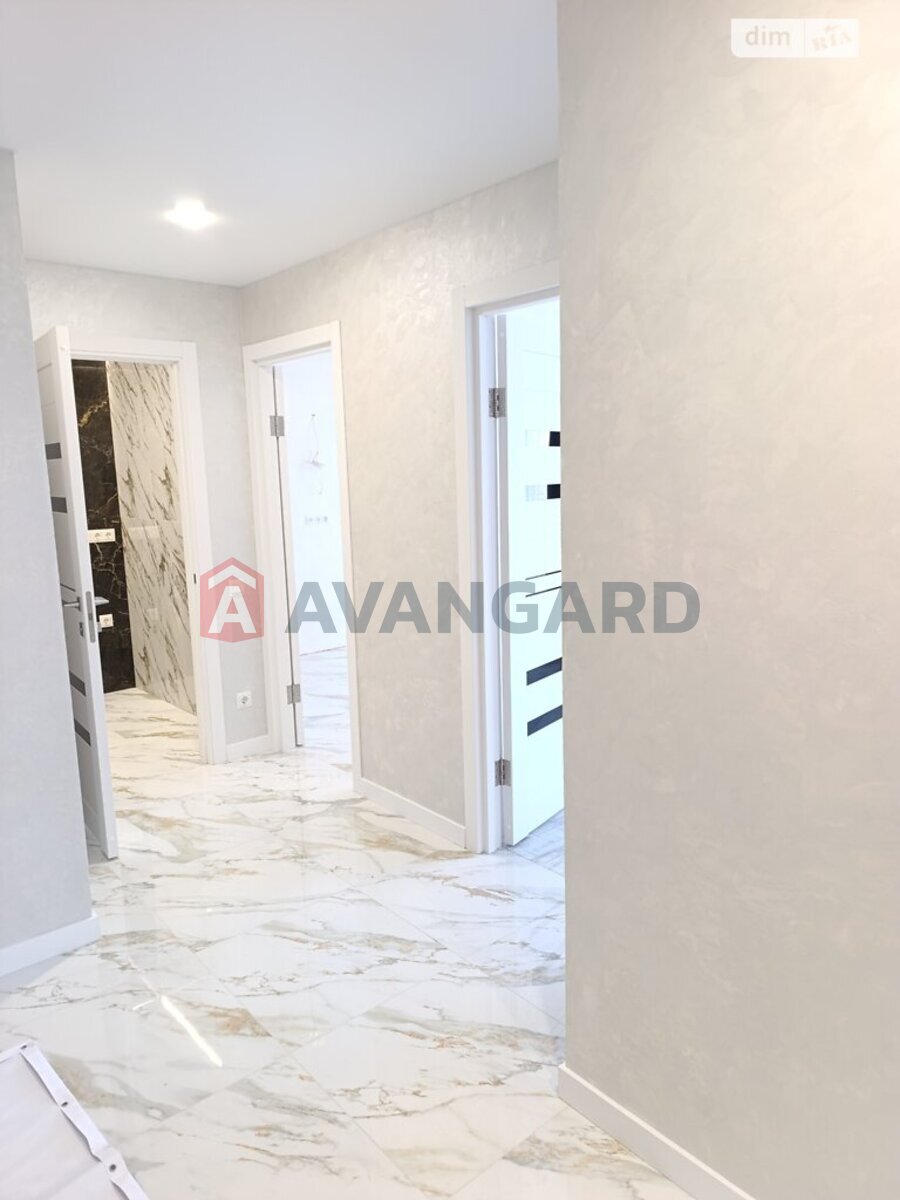 2 ��. ��������, 69/36/14 ��. �., 10/10 ������ ���� 22