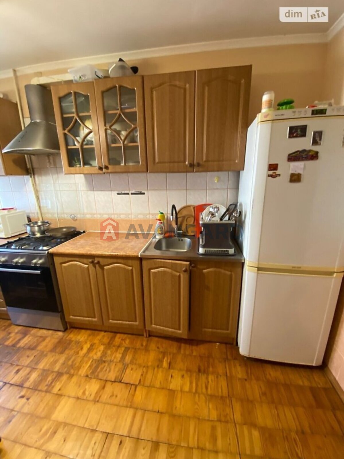 3 ��. ��������, 61/36/9 ��. �., 5/9 ������ ���� 3