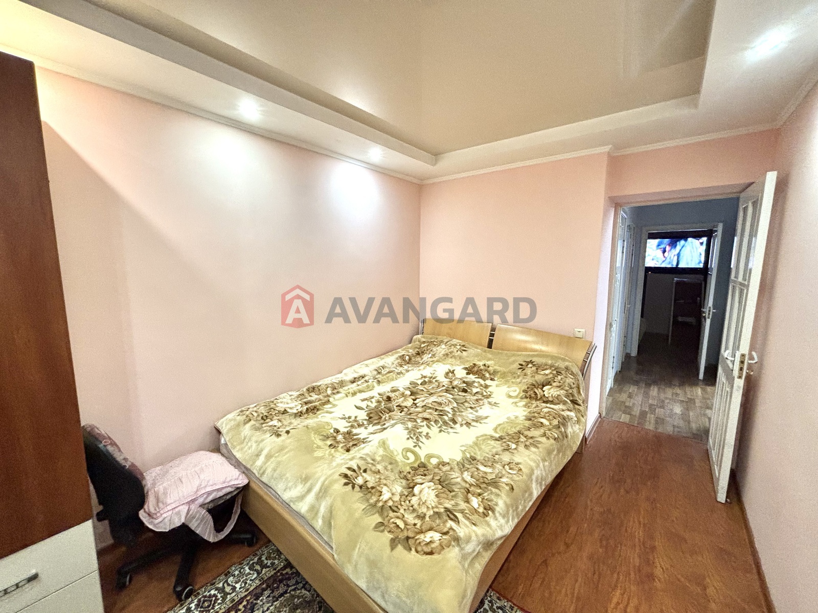 3 ����. ��������, 64,6/-/7 ��. �., 5/9 ���� ���� 9