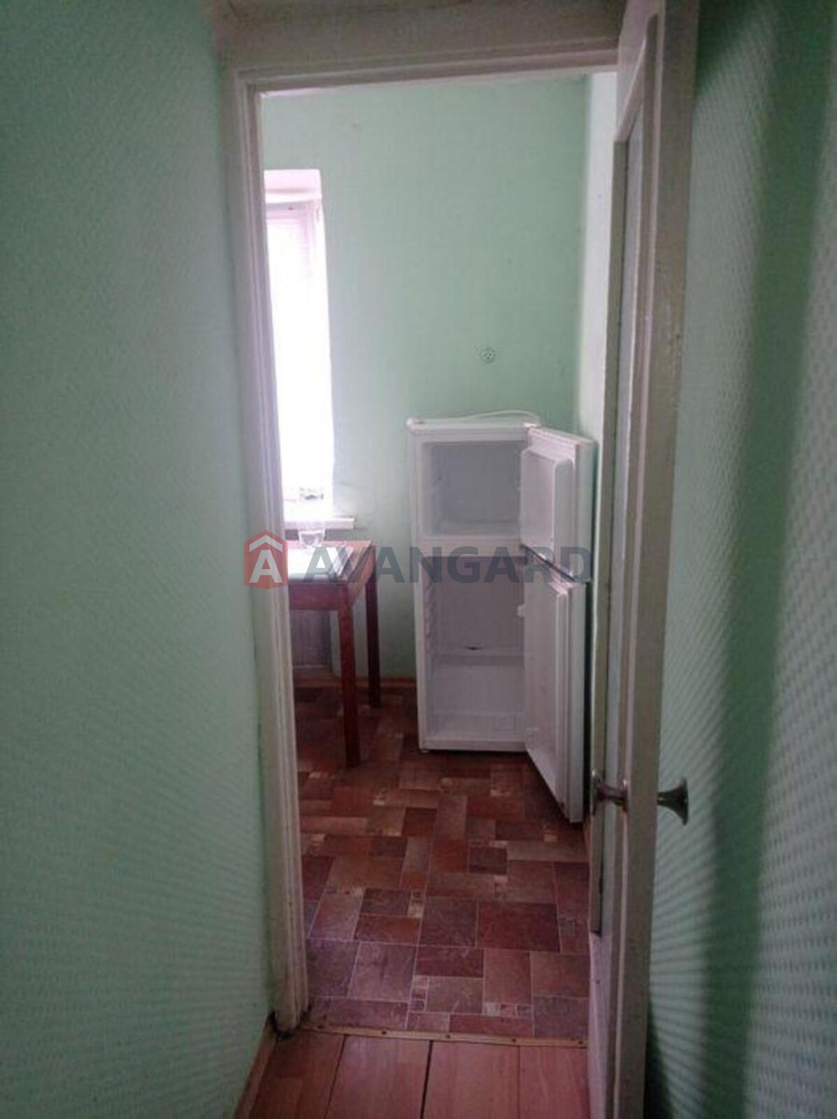 1 ��. ��������, 28/-/6 ��. �., 5/5 ������ ���� 5