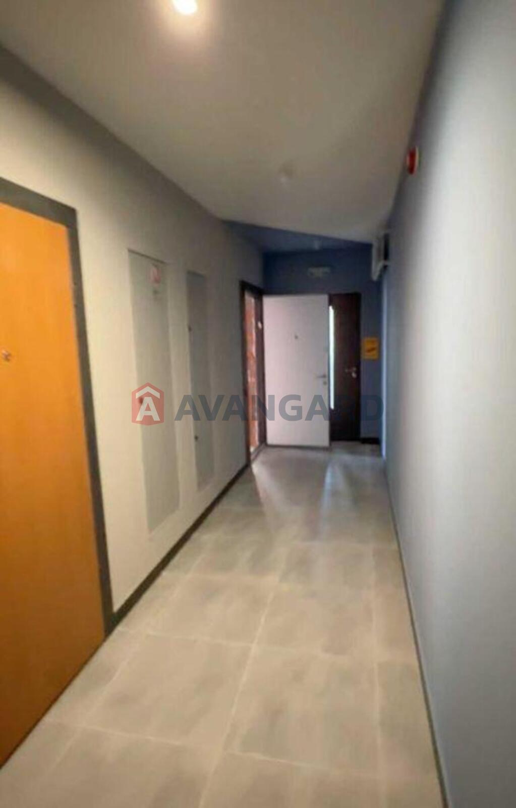 3 ��. ��������, 124/-/52 ��. �., 20/25 ������ ���� 16