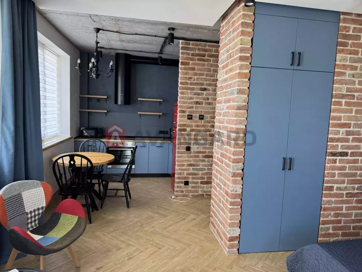 1 ��. ��������, 39/-/8 ��. �., 4/5 ������ ���� 4