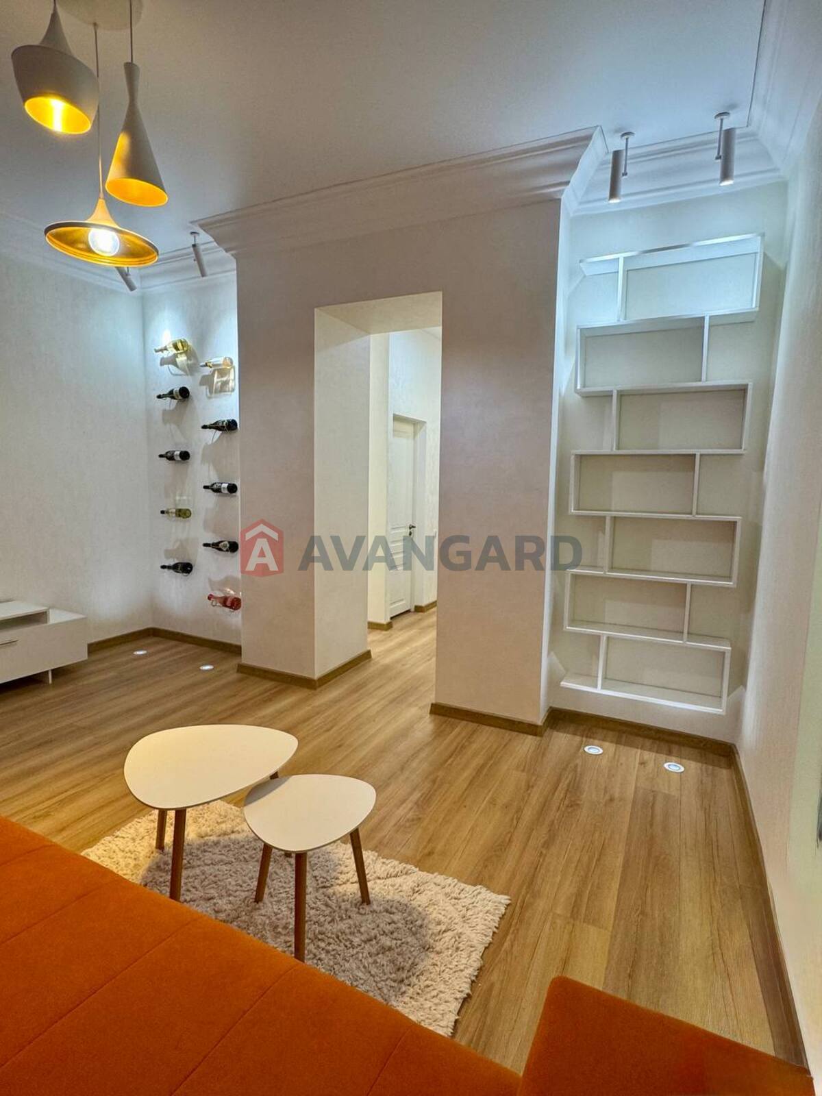 3 . , 70/-/8 . ., 4/5   6