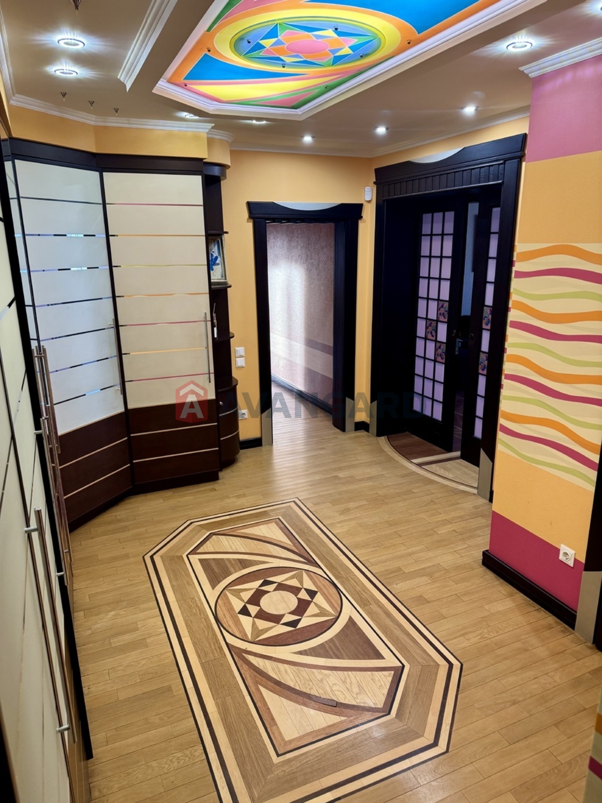 3 ����. ��������, 121/65/20 ��. �., 18/24 ���� ���� 5