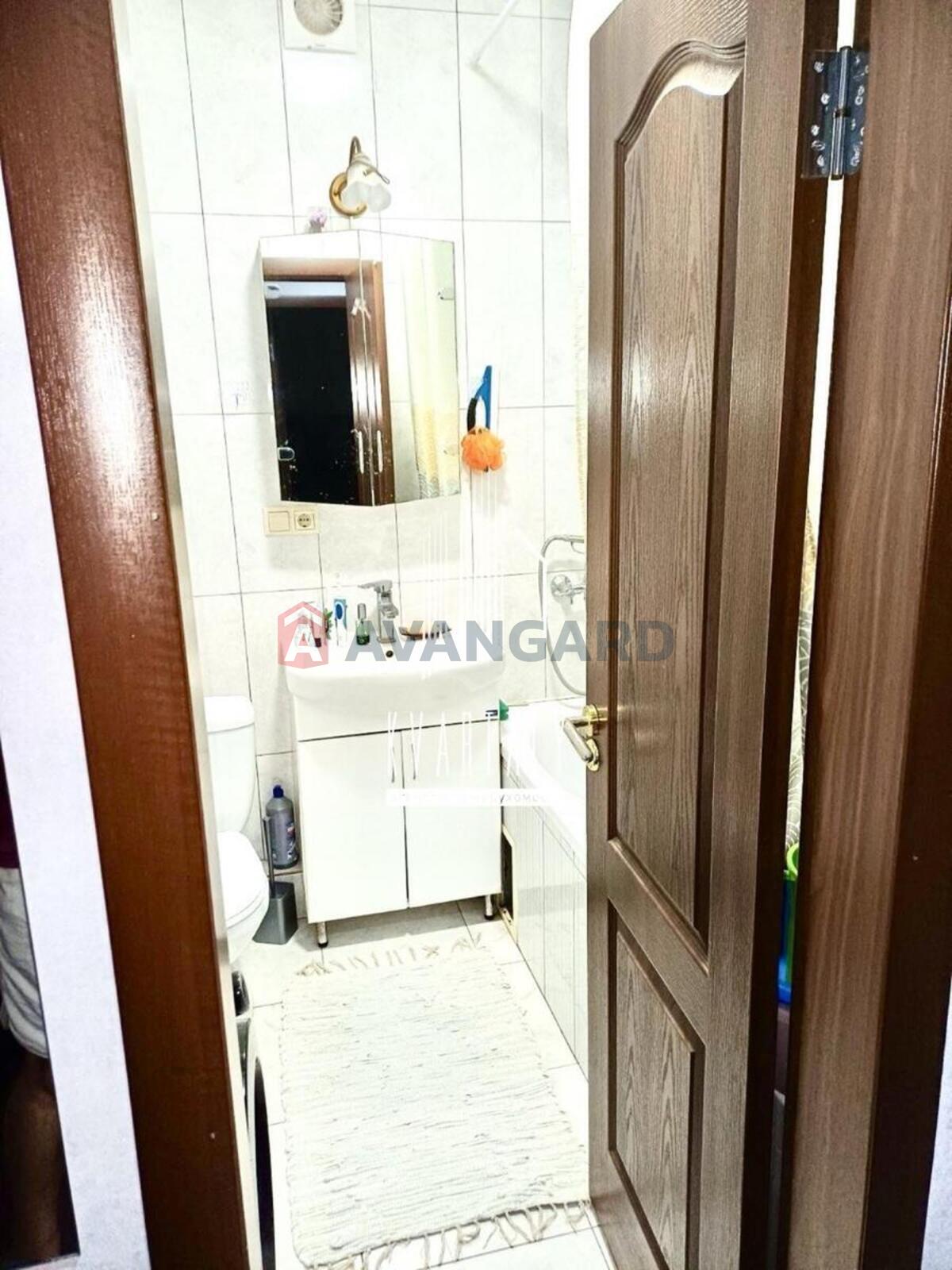 1 ��. ��������, 35/20/8 ��. �., 1/5 ������ ���� 12