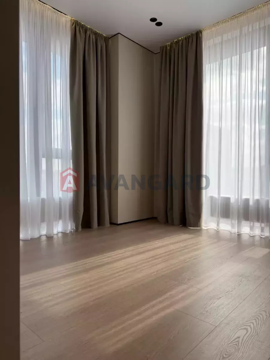 3 ��. ��������, 60/-/- ��. �., 8/24 ������ ���� 10