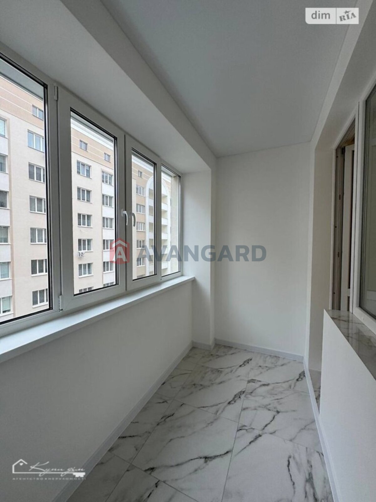 2 ��. ��������, 68/32/18 ��. �., 6/10 ������ ���� 9